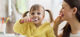 Acidolac artykuł - Jak prawidłowo dbać o higienę jamy ustnej u dzieci?