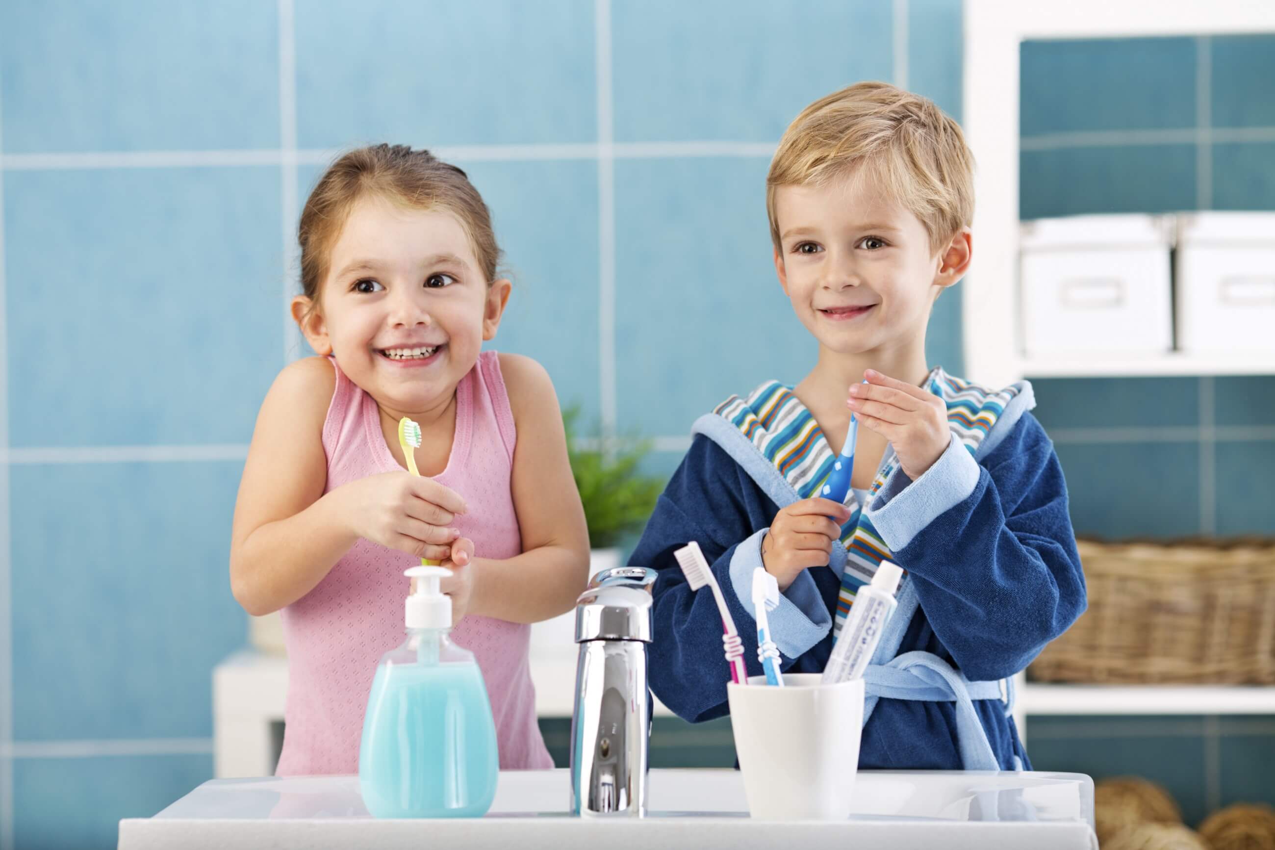 Mycie zębów dzieci