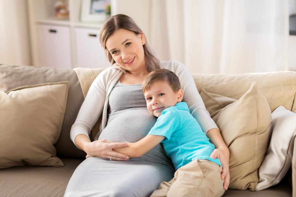 MIĘDZY NAMI RODZICAMI odc.5<br>| Duża różnica wieku między rodzeństwem Wyzwanie wychowawcze: duża różnica wieku między rodzeństwem